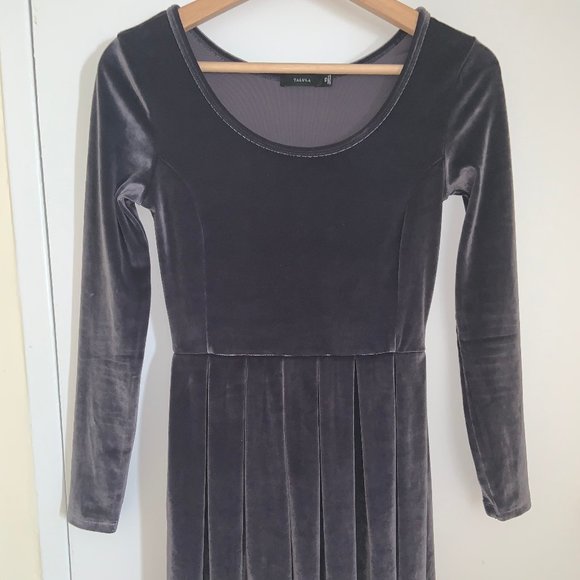 Talula Purple Velvet Long Sleeved Dress - Picture 6 of 6